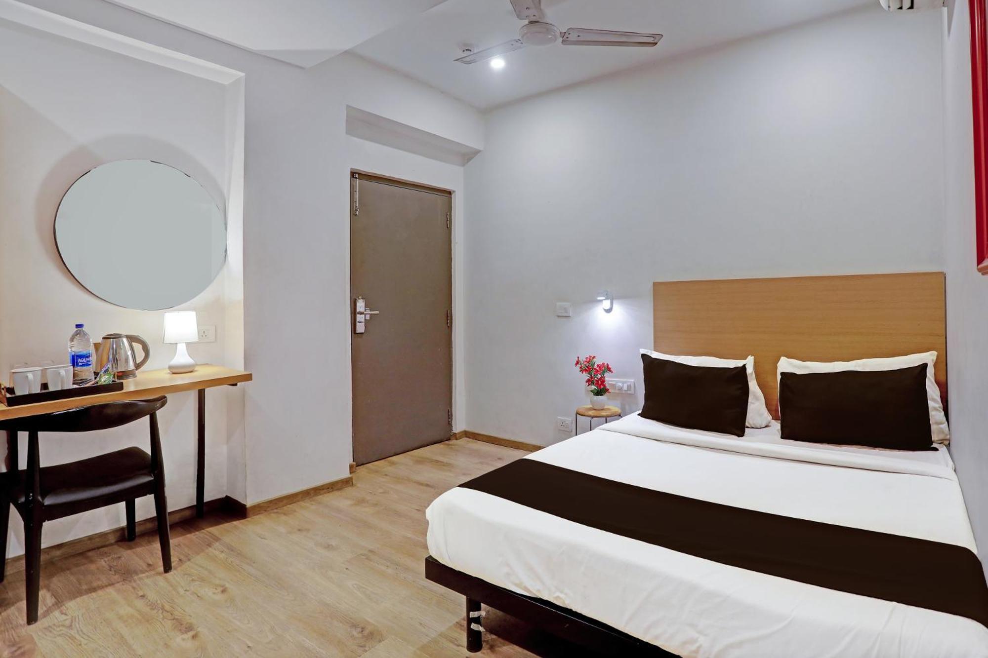 Townhouse Near Secunderabad Railway Station, Yashoda Hospital, Patny Centre Ngoại thất bức ảnh
